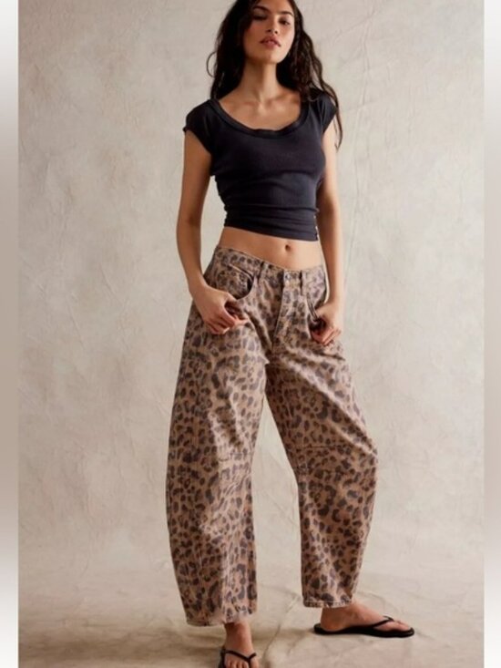 29 LONG We The Free People Good Luck Printed Barrel Jeans Cheetah Leopard Animal - Picture 3 of 13